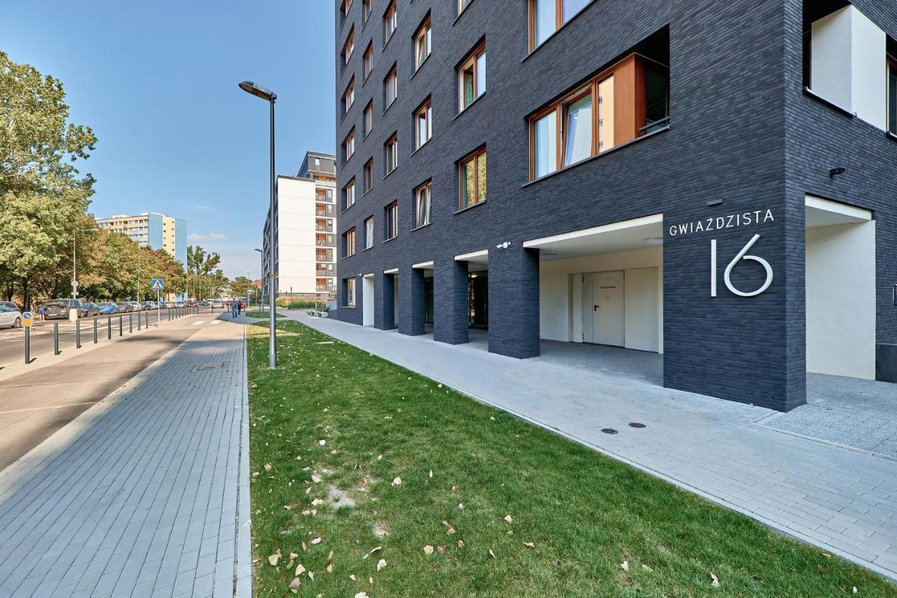 Exclusive Apartments Gwiazdzista With Free Garage Wroclaw By Noclegi Renters Exteriér fotografie
