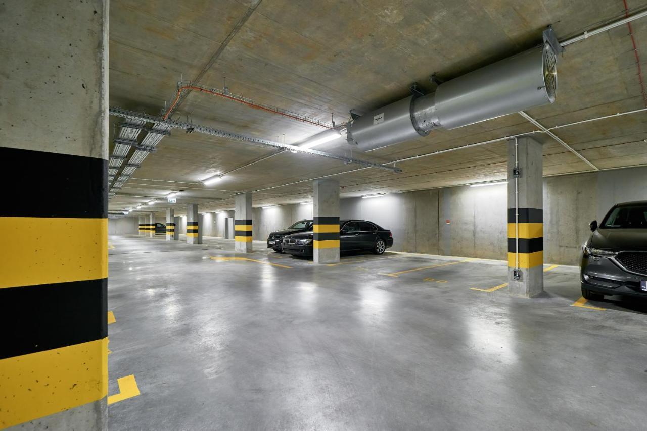 Exclusive Apartments Gwiazdzista With Free Garage Wroclaw By Noclegi Renters Exteriér fotografie