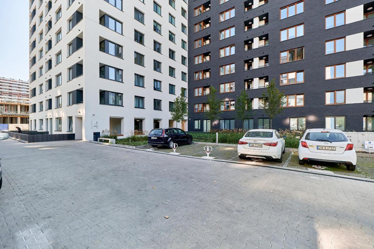 Exclusive Apartments Gwiazdzista With Free Garage Wroclaw By Noclegi Renters Exteriér fotografie